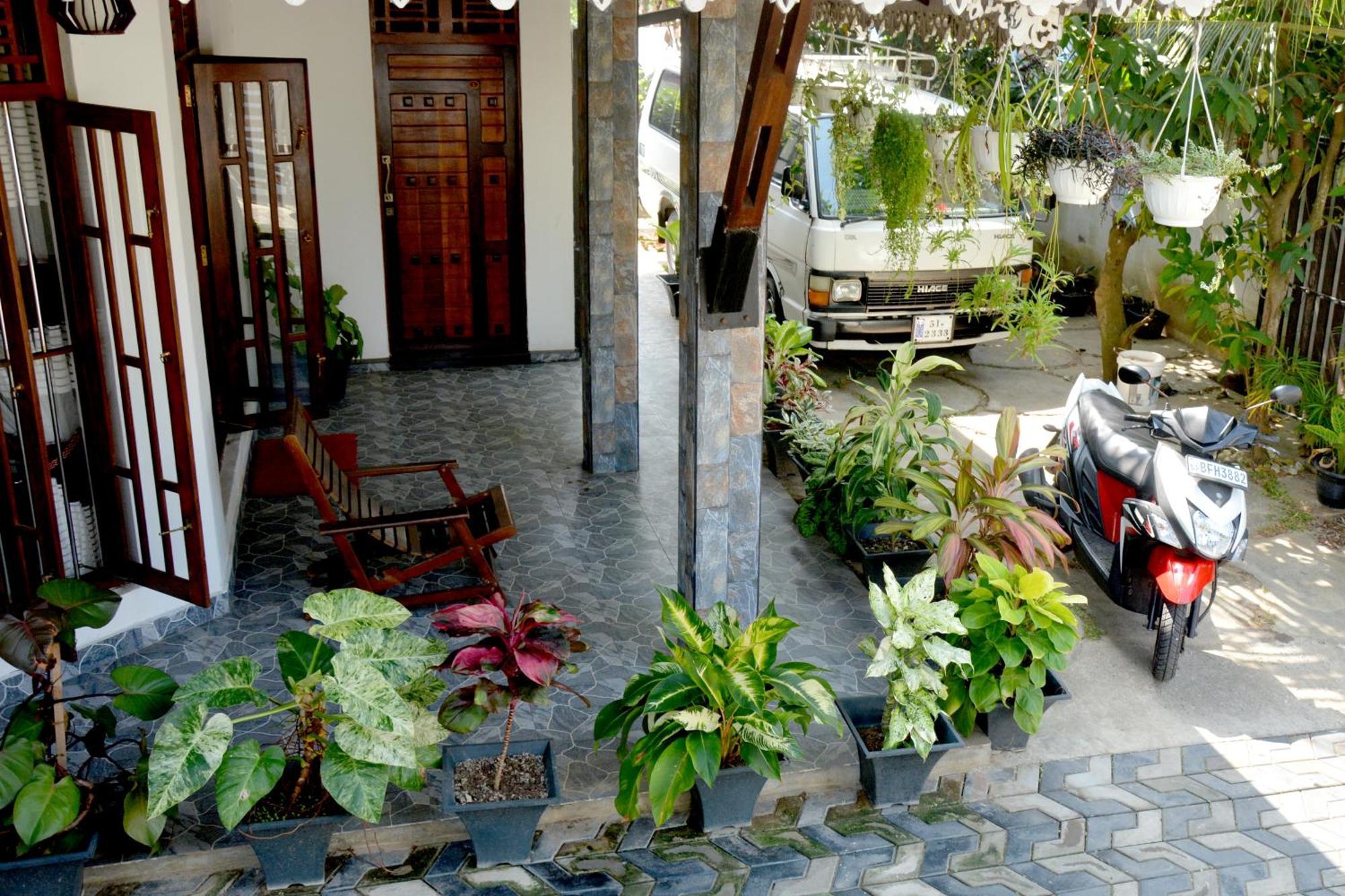 Sumimal Resort Polhena Матара Екстериор снимка